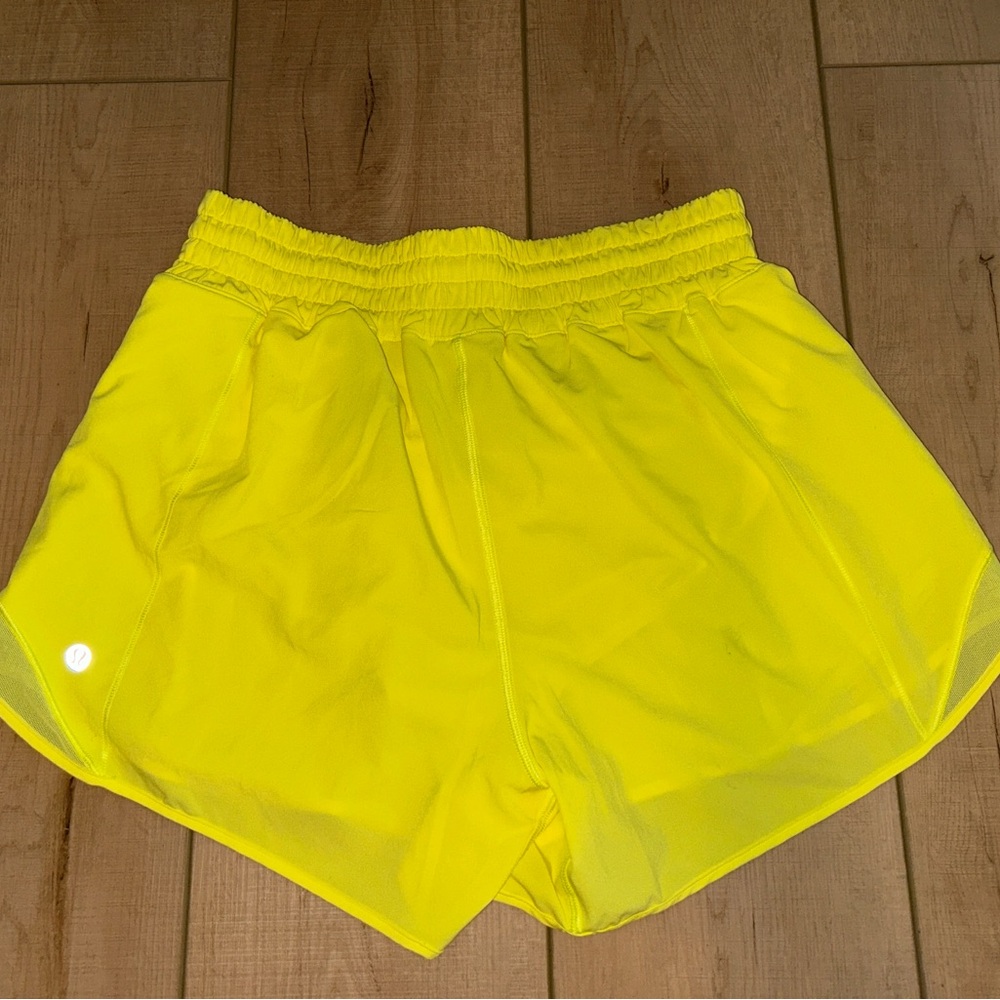 Lululemon Hotty Hot High-Rise Lined Short 4"